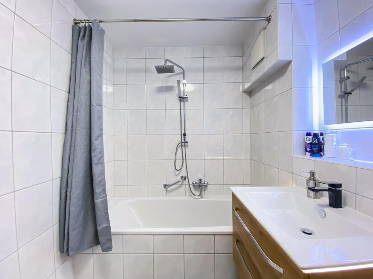 Wohlfuehl-Apartment Mit Kostenfreier Tiefgarage, Wifi & Terrasse Leipzig Exteriör bild