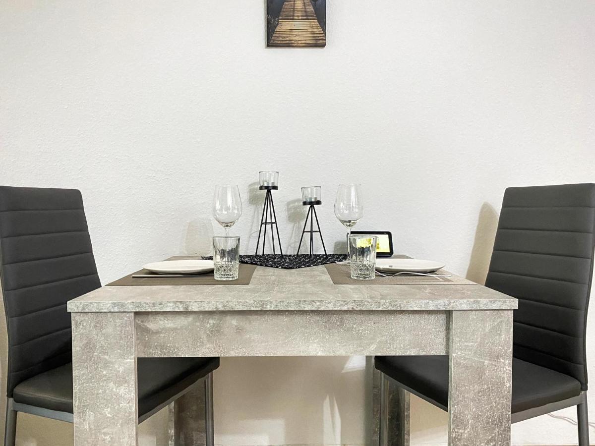 Wohlfuehl-Apartment Mit Kostenfreier Tiefgarage, Wifi & Terrasse Leipzig Exteriör bild