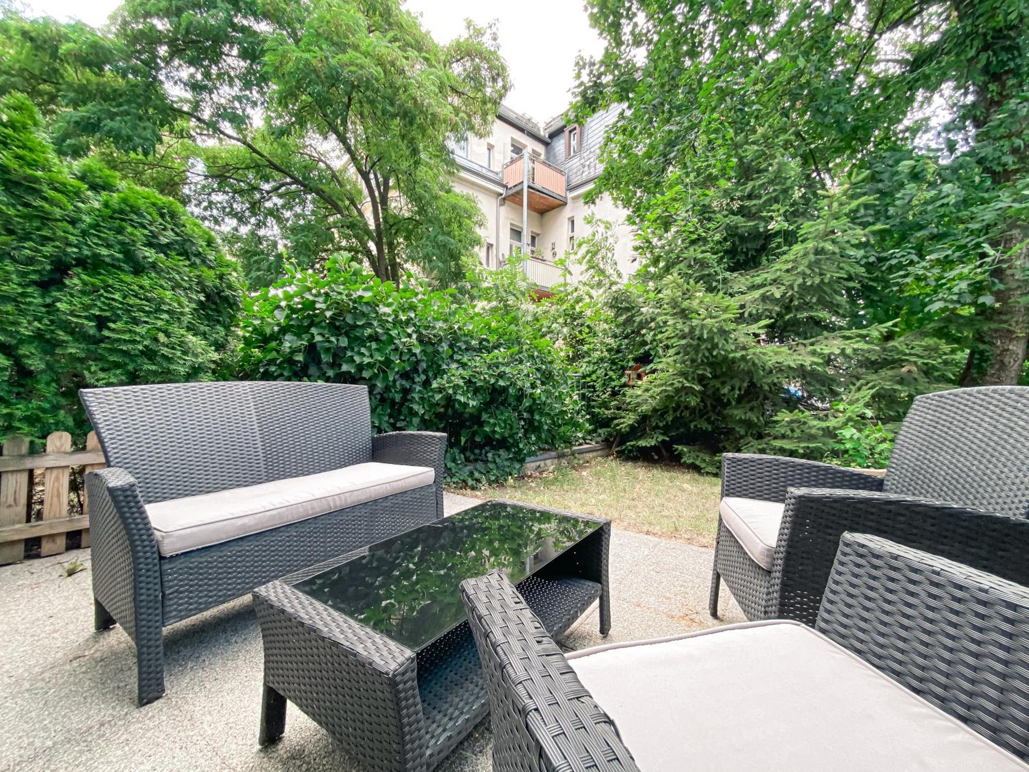 Wohlfuehl-Apartment Mit Kostenfreier Tiefgarage, Wifi & Terrasse Leipzig Exteriör bild